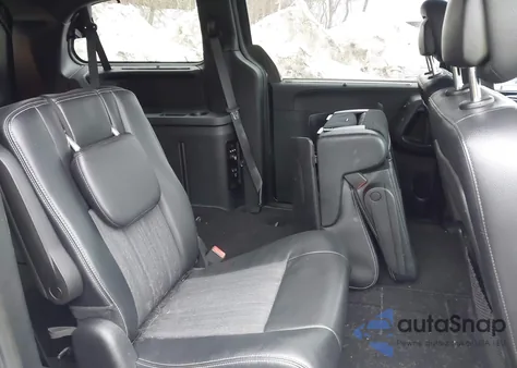 2014 Chrysler Town & Country S from USA, damaged, VIN 2C4RC1HG5ER192454